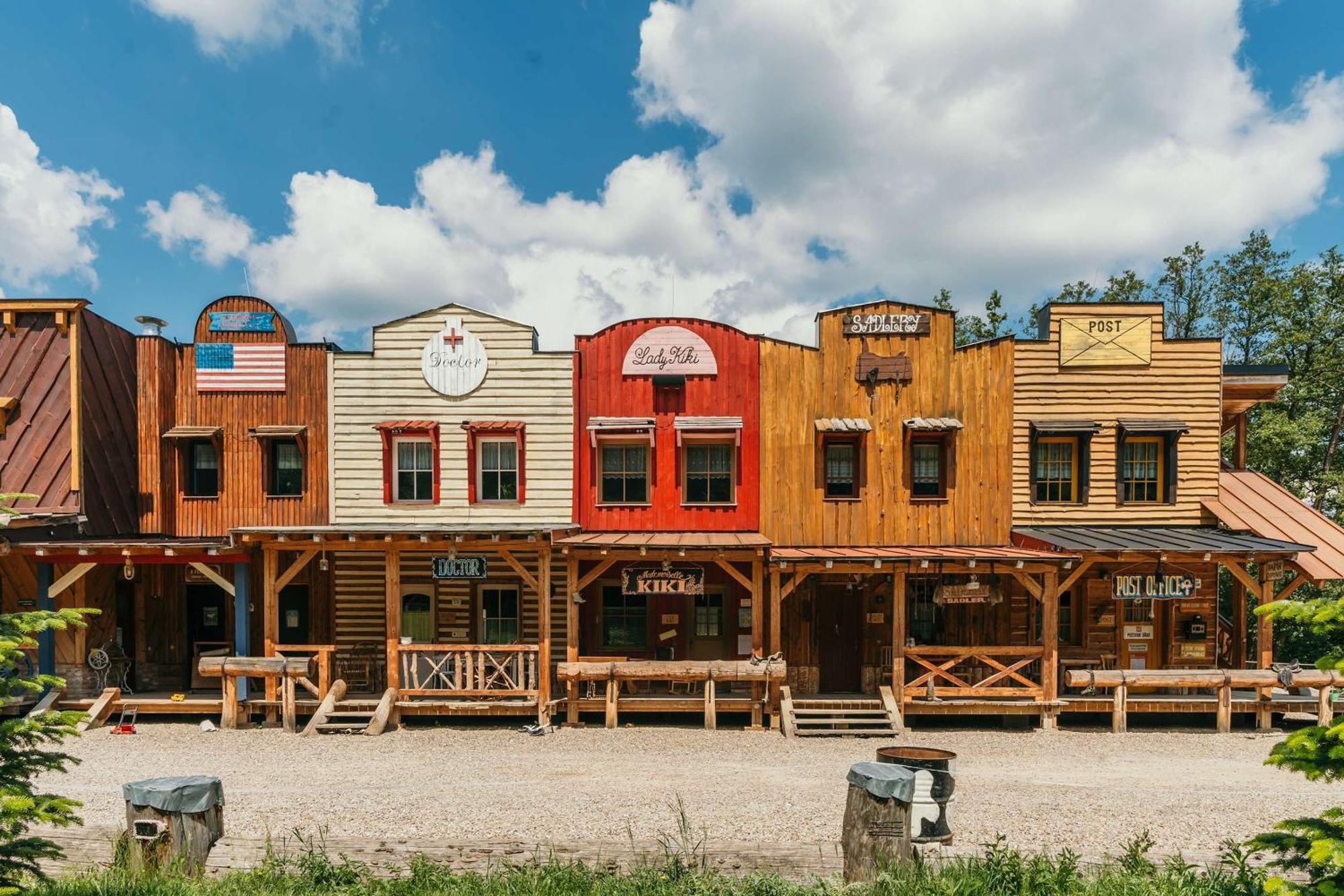 Ranch 13 - Western A Kone Nemšová Zewnętrze zdjęcie