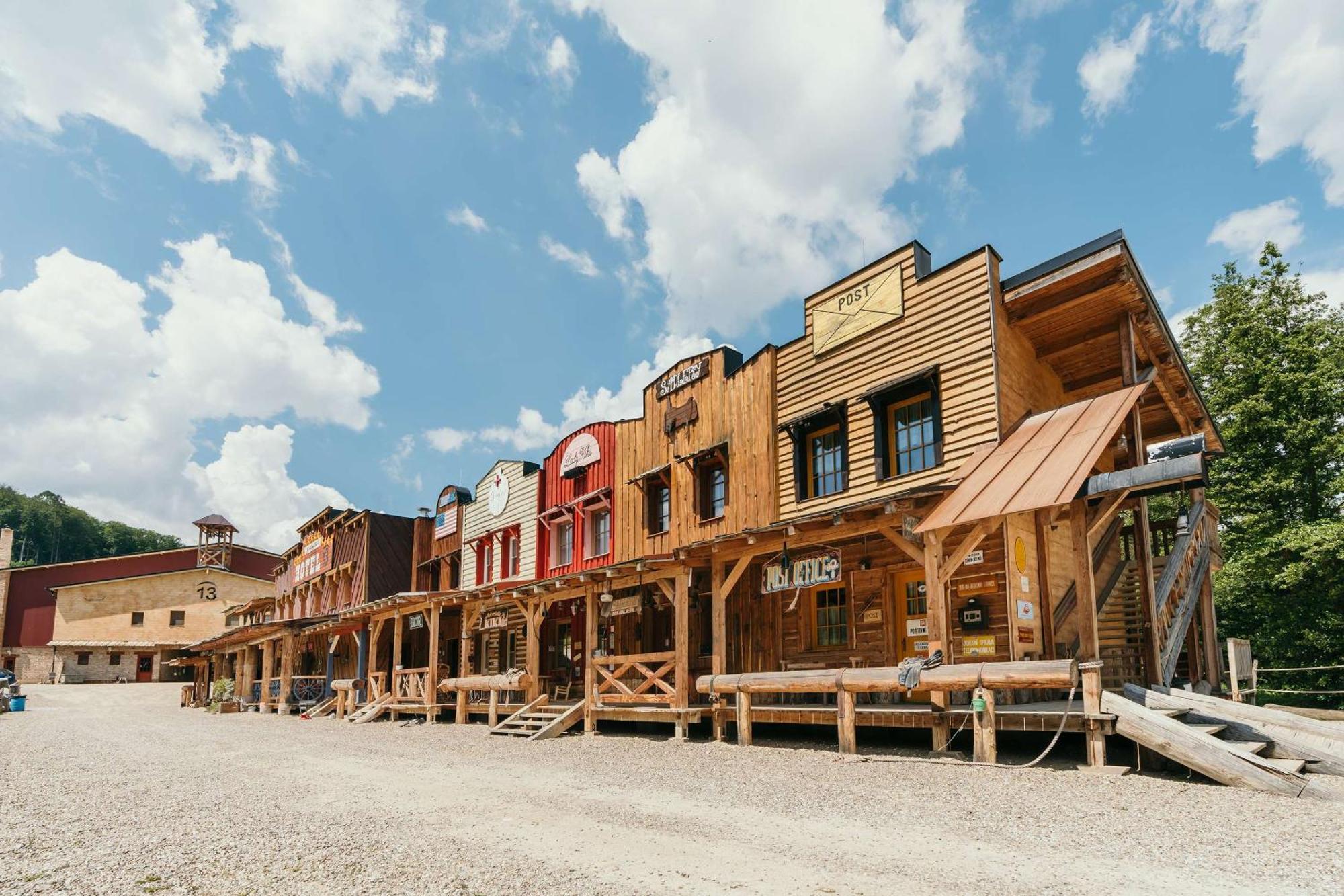 Ranch 13 - Western A Kone Nemšová Zewnętrze zdjęcie
